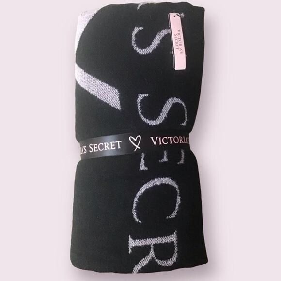 Victoria's Secret Fringe Throw Blanket Black with Pink Signature Heart - Picture 2 of 4